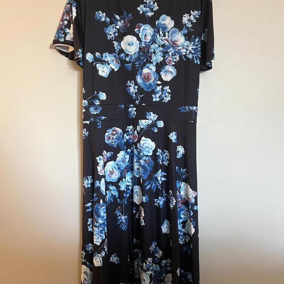 Navy blue floral dress - Picture 3 of 6